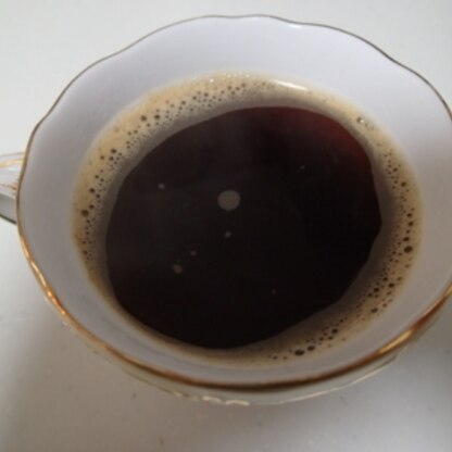 こんにちはぁ～❤紅茶+コーヒーで作ったよ～❤紅茶風味のコーヒーって贅沢な味わいだわ～❤朝食のお供にうまごちさまぁ❤